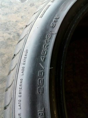 225/45R18 Goodyear EfficientGrip RunOnFlat made in Germany มี 1 เส้น tel.081-4273941 ไอดีไลน์ 0814273941 225/45R18 Goodyear EfficientGrip RunOnFlat made in Germany มี 1 เส้น tel.081-4273941 ไอดีไลน์ 0814273941