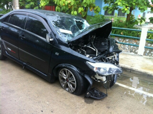 ซากออติด1800เเยกขายอะไหลทั้งคันมีหลายรุ่นทั้งเก๋งเเละกระบะถอดเเยกขายทุกคัน