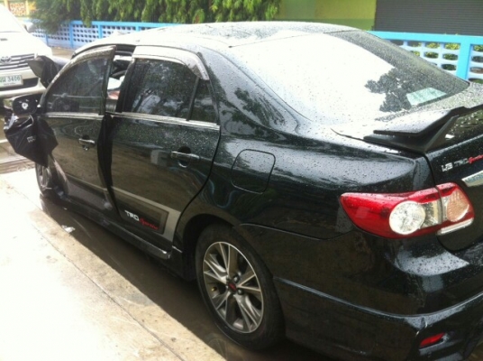 ซากออติด1800เเยกขายอะไหลทั้งคันมีหลายรุ่นทั้งเก๋งเเละกระบะถอดเเยกขายทุกคัน