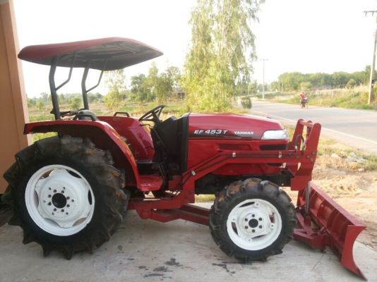 รถแทรกเตอร์ยันม่าร์