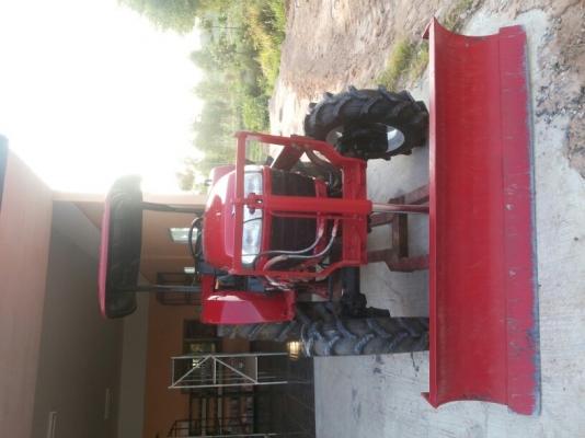 รถแทรกเตอร์ยันม่าร์