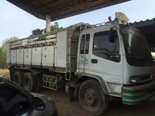 ขายรถบรรทุกสิบล้อดัมพ์ ISUZU EURO 2 เครื่อง 200 แรง ปี 47 เจ้าของซื้อป้ายแดงมา แชสซีสวย ยางดี แอร์พร้อม ขายรถบรรทุกสิบล้อดัมพ์ ISUZU EURO 2 เครื่อง 200 แรง ปี 47 เจ้าของซื้อป้ายแดงมา แชสซีสวย ยางดี แอร์พร้อม