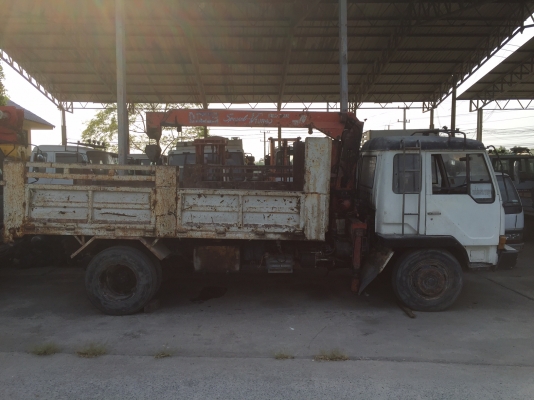 รถดั้มพ์ 6 ล้อ ดั้มพ์ยาว 4.50 เมตร เครน 2.5 ตัน เครื่อง 170 แรง