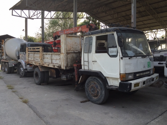 รถดั้มพ์ 6 ล้อ ดั้มพ์ยาว 4.50 เมตร เครน 2.5 ตัน เครื่อง 170 แรง