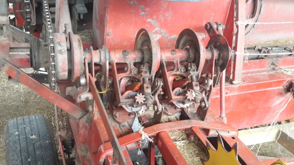 รถอัดฟาง 267 นิวฮอนแลน พร้อมใช้ขายตามสภาพ ต่อรองได้ครับ รถอัดฟาง 267 นิวฮอนแลน พร้อมใช้ขายตามสภาพ ต่อรองได้ครับ