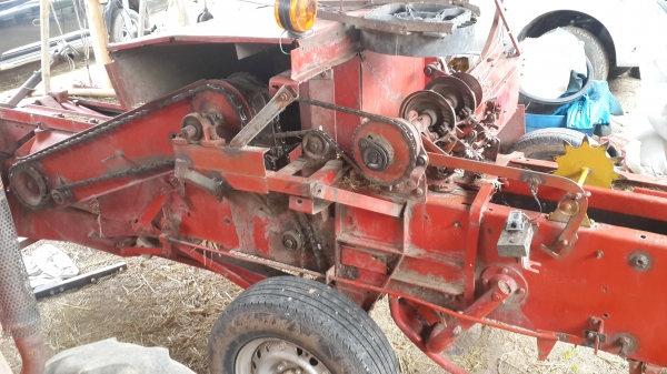 รถอัดฟาง 267 นิวฮอนแลน พร้อมใช้ขายตามสภาพ ต่อรองได้ครับ รถอัดฟาง 267 นิวฮอนแลน พร้อมใช้ขายตามสภาพ ต่อรองได้ครับ