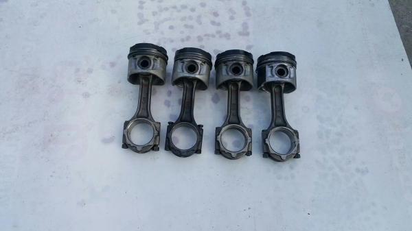 ลูกสูบ พร้อมก้านสูบ Mitsubishi 4D56 คอมมอนเรล เทอร์โบ