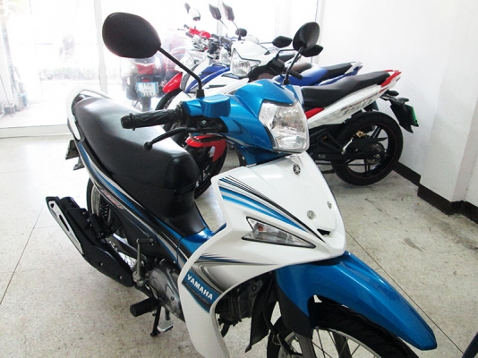 (โอนฟรี) ขาย Yamaha Spark 115 I ปี 2015 สตาร์ทมือ ไมล์แท้ 5667 กม เครื่องหัวฉีดประหยัดน้ำมันขั้นเทพ  รถเกียร์ 4 จังวังหวะ สีขาว น้ำเงิน