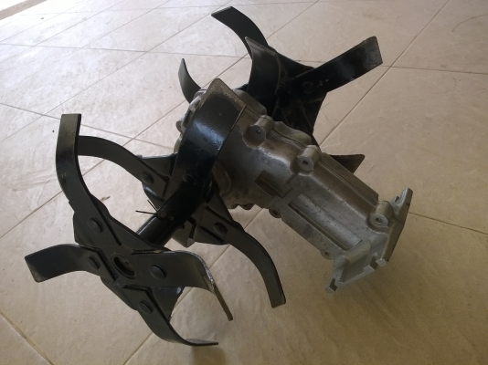 โรตารี่เครื่องตัดหญ้า