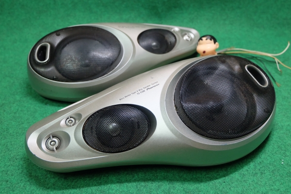 ลำโพงกล่อง Pioneer Carrozzeria รุ่น TS-X380 ลำโพง 4 ทาง เสียงแหลม / กลาง / เบส ออกครบ