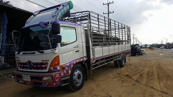 6ล้อยาว 7.50 เครื่อง 212แรง ปี52 กระบะเลสพื้นไม้ รถสวยเครื่องเสียงแสนกว่าๆ