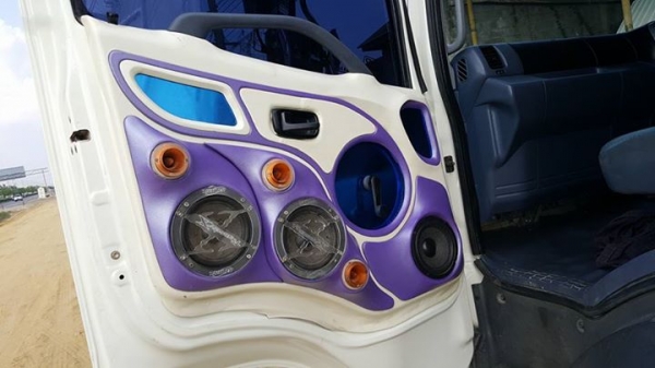 6ล้อยาว7.50 เครื่อง 212 แรง ปี 52 กระบะเนียมพื้นไม้ เครื่องเสียงแสนกว่า