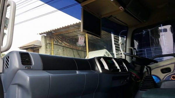 6ล้อยาว7.50 เครื่อง 212 แรง ปี 52 กระบะเนียมพื้นไม้ เครื่องเสียงแสนกว่า