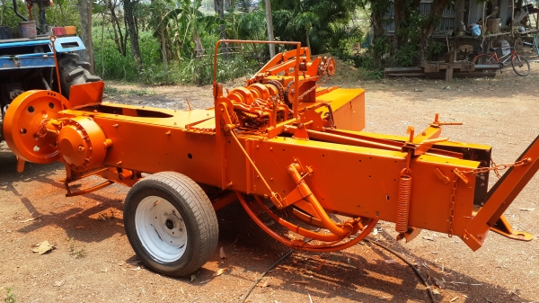 รถอัดฟาง แมสซี่12 พร้อมใช้ ดูแลง่าย มัดดี สอบถามได้0884256039