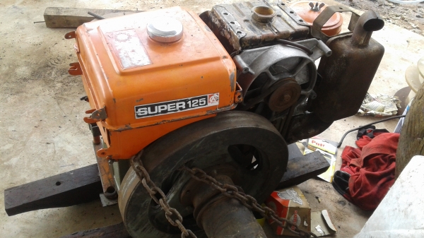 ขายตามสภาพเครืองรถไถSUPER 12.5แรง เครื่องติดปกติเอาไว้สูบนำ้ หรือใส่รถอีแตน ขายตามสภาพเครืองรถไถSUPER 12.5แรง เครื่องติดปกติเอาไว้สูบนำ้ หรือใส่รถอีแตน