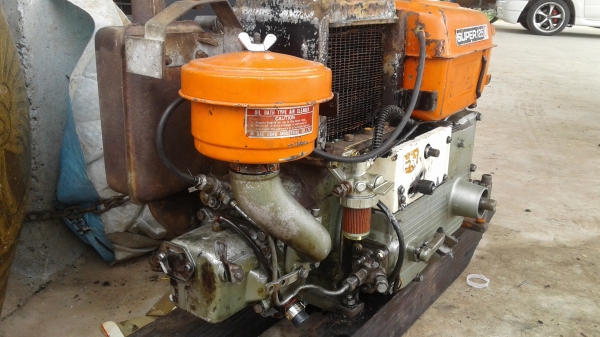 ขายตามสภาพเครืองรถไถSUPER 12.5แรง เครื่องติดปกติเอาไว้สูบนำ้ หรือใส่รถอีแตน ขายตามสภาพเครืองรถไถSUPER 12.5แรง เครื่องติดปกติเอาไว้สูบนำ้ หรือใส่รถอีแตน