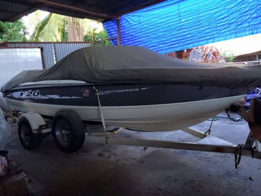 เรือไบไลน์เนอร์F21เครื่อง 5000 แถม เจ็ท 255 ซีโด้ มัดรวม 600,000