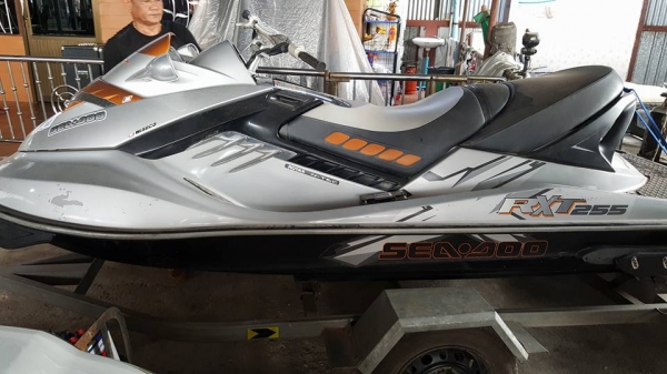 เรือไบไลน์เนอร์F21เครื่อง 5000 แถม เจ็ท 255 ซีโด้ มัดรวม 600,000