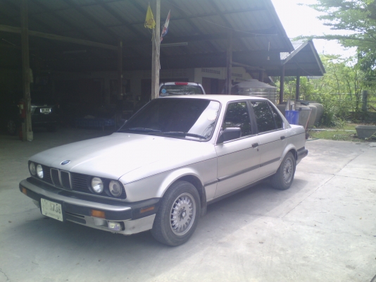 ประกาศขายรถเก๋งแนวคลาสสิค ยี่ห้อ BMW รุ่น318i / 1990 เอกสารทะเบียนพร้อมโอนครับ