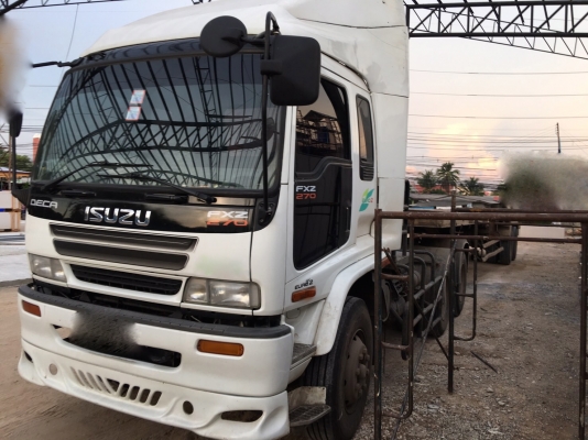 รถอิซูซุ 10 ล้อ หัวลาก 270 แรงม้า  ปี 48. , ( ขาย แม่ , ลูก )  / ( มี ขาย 2 หัว. )      สนใจติดต่อ  081 - 6079515