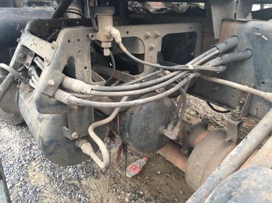 รถอีซูซุ 10 ล้อ หัวลาก 270 แรงม้า  ปี 48. , ( ขาย แม่ , ลูก )  ,  ( มี ขาย 2 หัว. )     สนใจติดต่อ  081 - 6079515