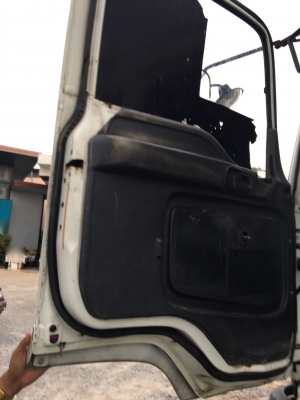 รถอีซูซุ 10 ล้อ หัวลาก 270 แรงม้า  ปี 48. , ( ขาย แม่ , ลูก )  ,  ( มี ขาย 2 หัว. )     สนใจติดต่อ  081 - 6079515