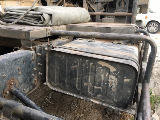 รถอีซูซุ 10 ล้อ หัวลาก 270 แรงม้า  ปี 48. , ( ขาย แม่ , ลูก )  ,  ( มี ขาย 2 หัว. )     สนใจติดต่อ  081 - 6079515