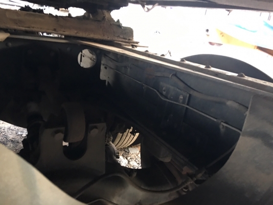 รถอีซูซุ 10 ล้อ หัวลาก 270 แรงม้า  ปี 48. , ( ขาย แม่ , ลูก )  ,  ( มี ขาย 2 หัว. )     สนใจติดต่อ  081 - 6079515