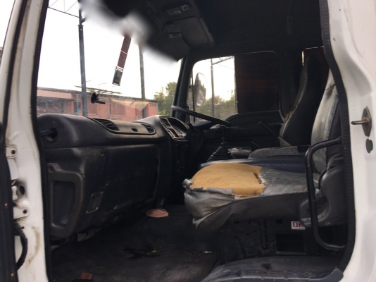 รถอีซูซุ 10 ล้อ หัวลาก 270 แรงม้า  ปี 48. , ( ขาย แม่ , ลูก )  ,  ( มี ขาย 2 หัว. )     สนใจติดต่อ  081 - 6079515