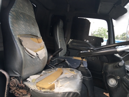 รถอีซูซุ 10 ล้อ หัวลาก 270 แรงม้า  ปี 48. , ( ขาย แม่ , ลูก )  ,  ( มี ขาย 2 หัว. )     สนใจติดต่อ  081 - 6079515