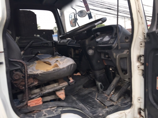 รถอีซูซุ 10 ล้อ หัวลาก 270 แรงม้า  ปี 48. , ( ขาย แม่ , ลูก )  ,  ( มี ขาย 2 หัว. )     สนใจติดต่อ  081 - 6079515