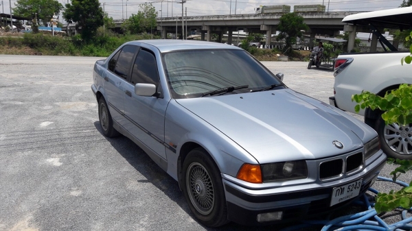 ขาย BMW 318 i   รถหม่อมหลวงขับมาตั่งแต่ป้ายแดง