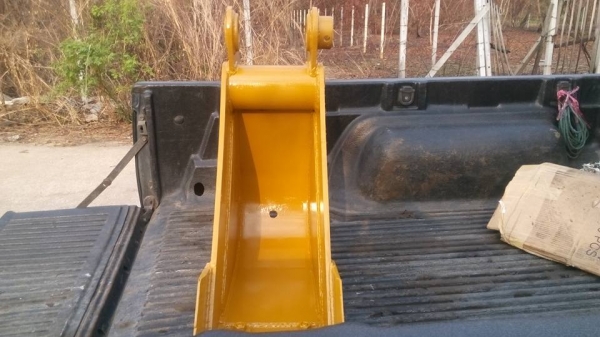 รับสั่งทำและขายบุ้งกี้ปากแคบสำหรับวางท่อปะปา รถแมคโคเล็ก. โคมัสสุ คุโบต้า ยันม่าร์ ทุกรุ่น รับประกันความแข็งแรง