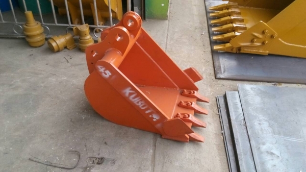 รับสั่งทำและขายบุ้งกี้ปากแคบสำหรับวางท่อปะปา รถแมคโคเล็ก. โคมัสสุ คุโบต้า ยันม่าร์ ทุกรุ่น รับประกันความแข็งแรง