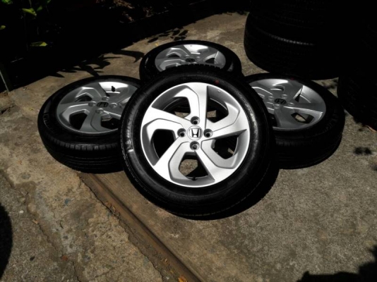 ล้อ Honda city ขอบ 15 พร้อมยางป้ายแดงชุดล่ะ 9800