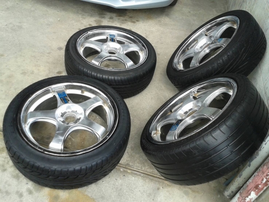 ขอบ17นิ้ว4รู100 พร้อมยาง สวยๆ 4 ล้อ ราคา 6800 บาท