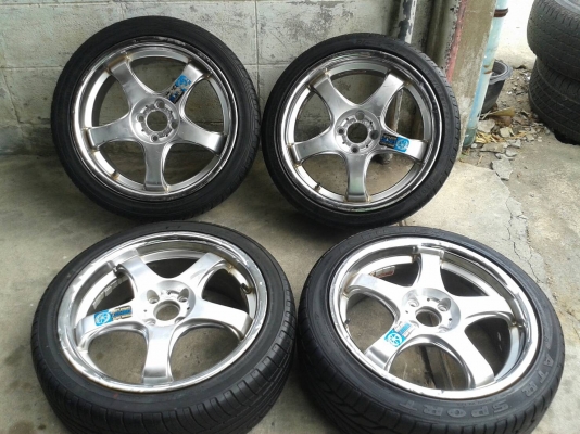 ขอบ17นิ้ว4รู100 พร้อมยาง สวยๆ 4 ล้อ ราคา 6800 บาท
