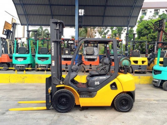 โฟล์คลิฟ Komatsu -17 2.5ตัน เสา 4เมตร โฟล์คลิฟ Komatsu -17 2.5ตัน เสา 4เมตร