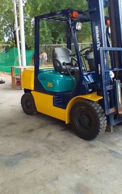 โคมัตสุ รุ่น 14 ยก 2.5ตัน เสา 4เมตรฮิ้ง โคมัตสุ รุ่น 14 ยก 2.5ตัน เสา 4เมตรฮิ้ง