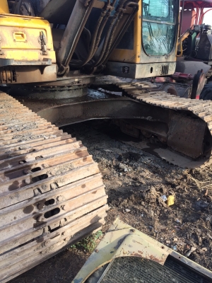 ขายวอลโว่ ec210 เล่มทะเบียน ตามสภาพ ไฟฟ้าครบ ลองได้ที่ลาดหลุมแก้ว