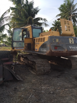 ขายวอลโว่ ec210 เล่มทะเบียน ตามสภาพ ไฟฟ้าครบ ลองได้ที่ลาดหลุมแก้ว