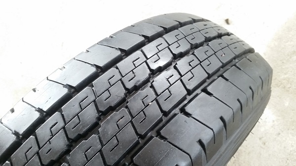 ขายยาง215/70/15 ปี 1715 DUNLOP LT36  4 เส้น