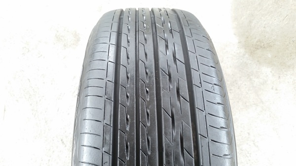 ขายยาง215/60/16 ปี 2714 BRIDGESTONE GR100 4 เส้น ขายยาง215/60/16 ปี 2714 BRIDGESTONE GR100 4 เส้น