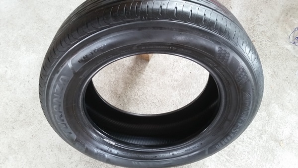 ขายยาง215/60/16 ปี 2714 BRIDGESTONE GR100 4 เส้น ขายยาง215/60/16 ปี 2714 BRIDGESTONE GR100 4 เส้น
