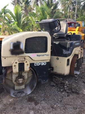 ขายรถบด ingersollang 3 ตัน ดูได้ที่ลาดหลุมแก้ว