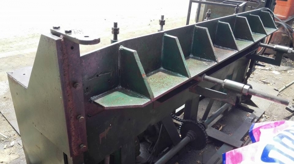 ** ยกแล้วครับ!! **กรรไกรซอยเหล็กแผ่น หน้ากว้าง 6 ฟุต 180 cm ไฟ 380V ตัดเหล็ก/สังสีได้ สภาพดีพร้อมใช้งาน!!