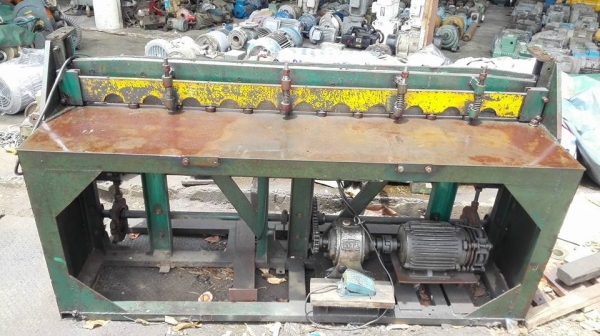 ** ยกแล้วครับ!! **กรรไกรซอยเหล็กแผ่น หน้ากว้าง 6 ฟุต 180 cm ไฟ 380V ตัดเหล็ก/สังสีได้ สภาพดีพร้อมใช้งาน!!