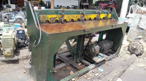 ** ยกแล้วครับ!! **กรรไกรซอยเหล็กแผ่น หน้ากว้าง 6 ฟุต 180 cm ไฟ 380V ตัดเหล็ก/สังสีได้ สภาพดีพร้อมใช้งาน!!