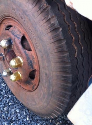 HINO KM 500  117 แรง  สภาพพร้อมใช้งาน ทะเบียนเต็ม  ราคาถูกๆๆ  115,000  บาท