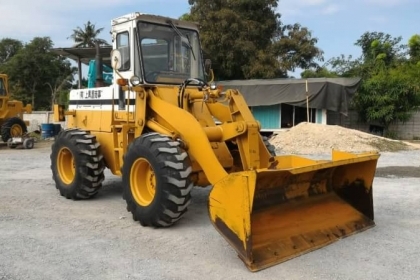 Komatsu 510 กรองเดี่ยว สภาพดีพร้อมใช้งาน เก่าญี่ปุ่น โทร.090-986-2521 อ๊อบ